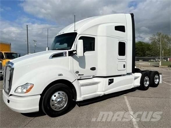 Kenworth T680 Autotractoare