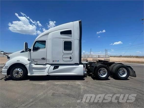 Kenworth T680 Autotractoare