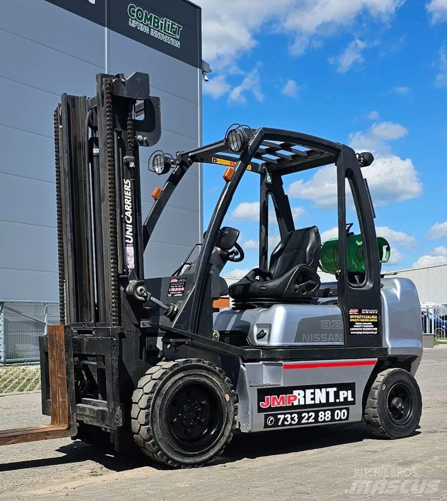 Nissan UG1D2A32LQ Stivuitor GPL