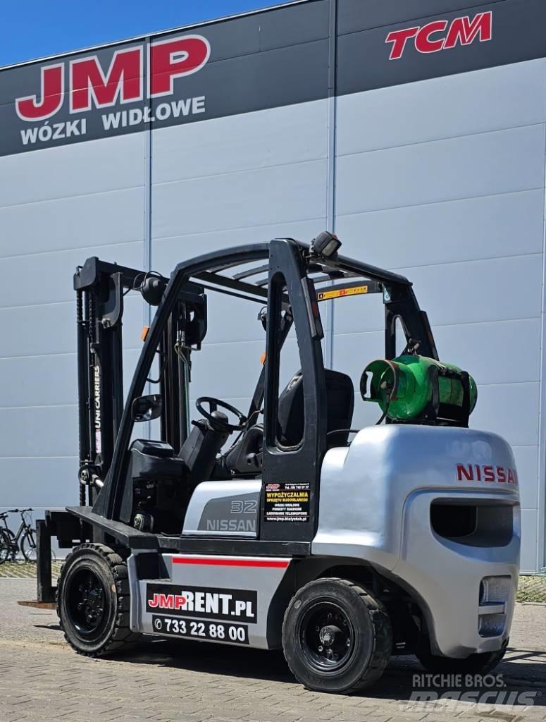 Nissan UG1D2A32LQ Stivuitor GPL
