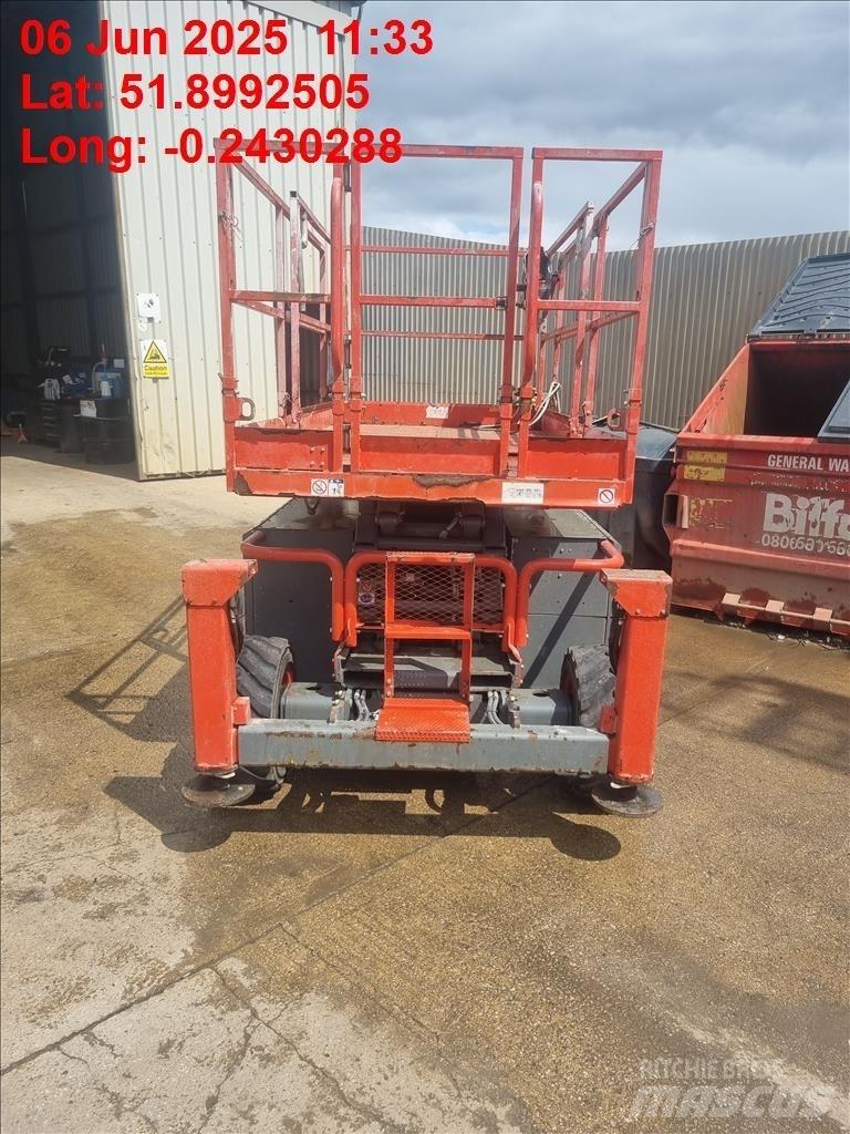 SkyJack SJ 6832 RT Platforme foarfeca