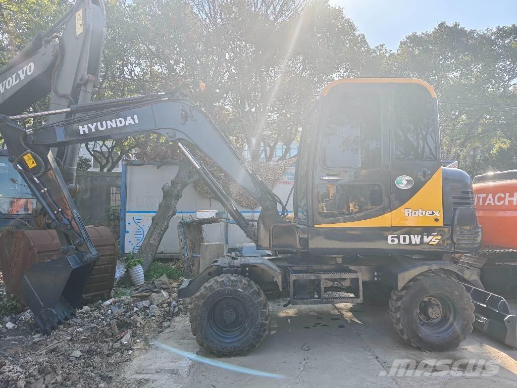 Hyundai 60 W VS Mini excavatoare < 7t