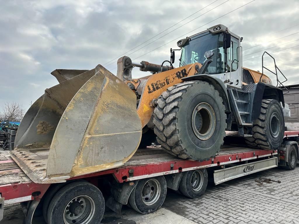 Liebherr L 566 Incarcator pe pneuri