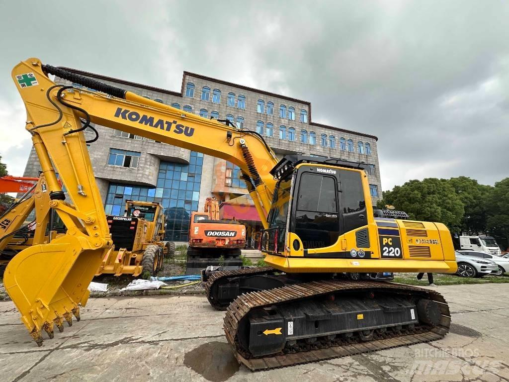 Komatsu PC 220 Excavatoare pe șenile
