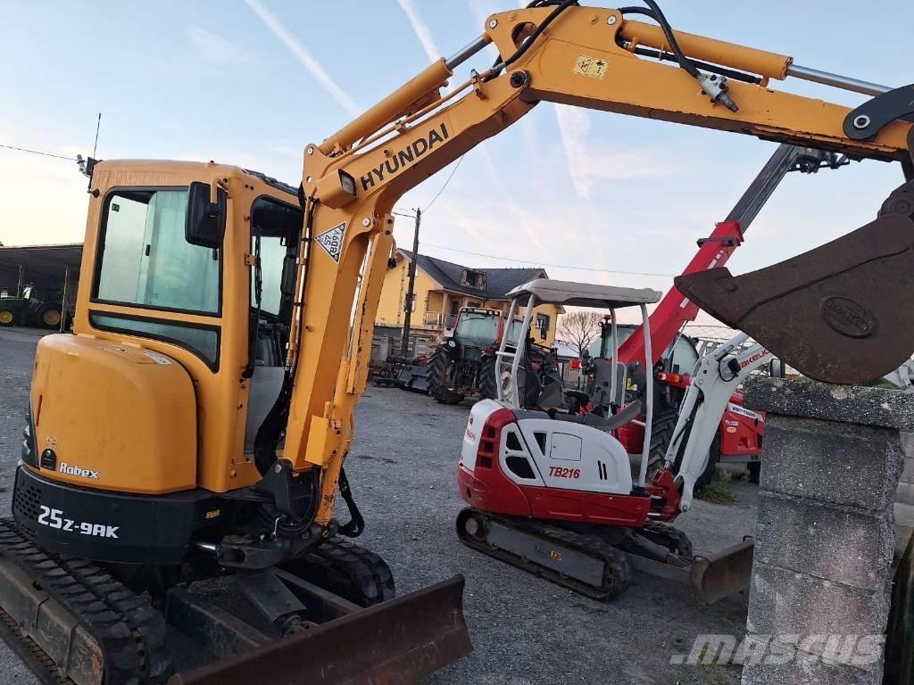 Hyundai 25 Z-9 AK Mini excavatoare < 7t