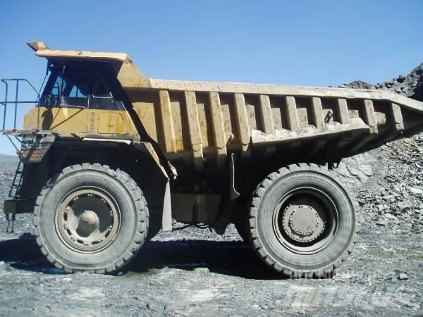 CAT 777 Camioane cu basculante rigide