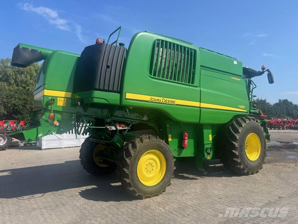 John Deere T 550 Combine de secerat