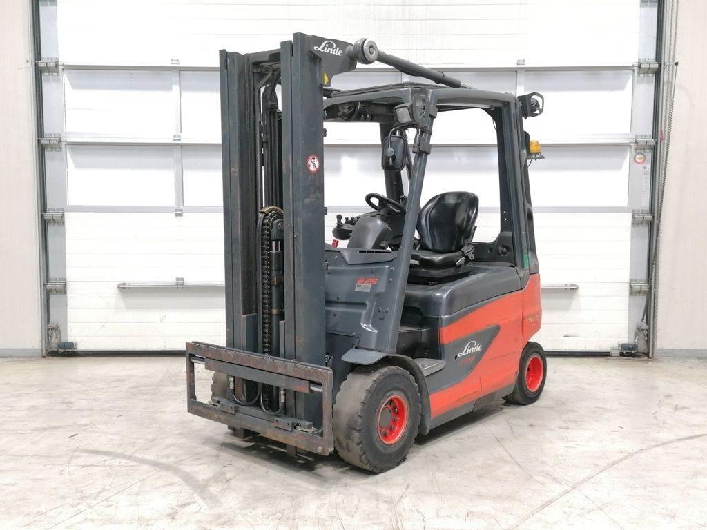 Linde E25-01 Stivuitor electric