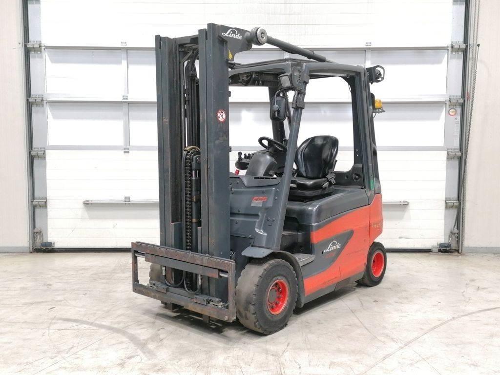 Linde E25-01 Stivuitor electric