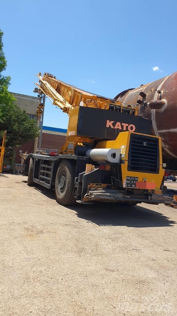 Kato SS 500 Macara teren accidentat