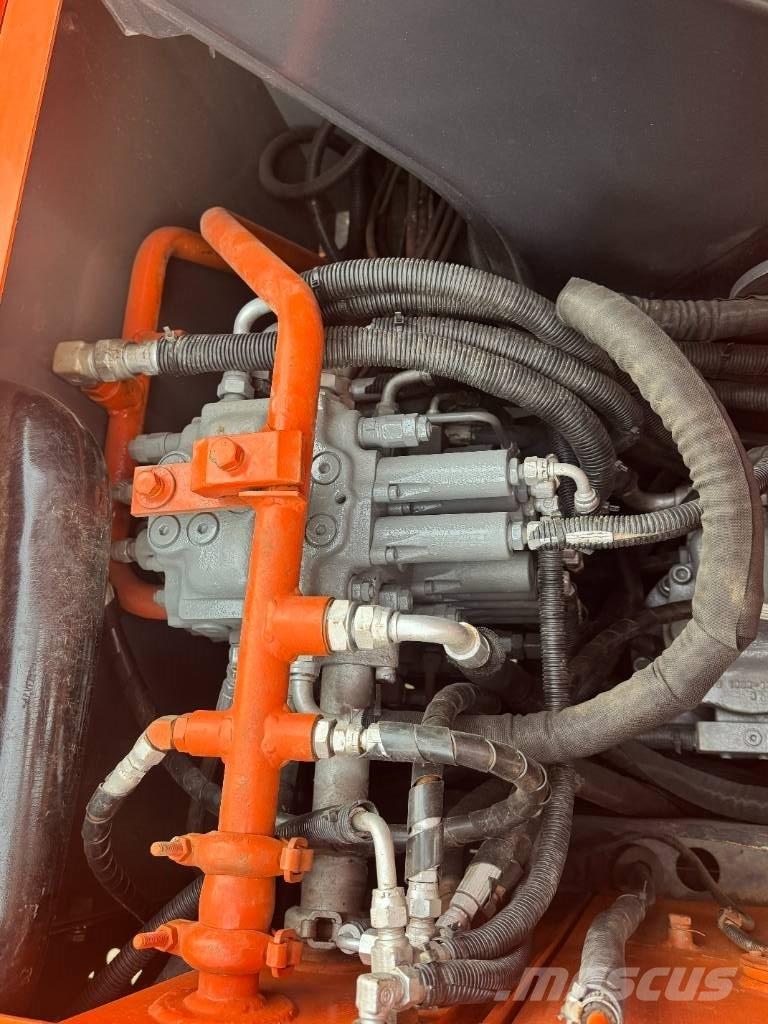 Hitachi ZX 70 Mini excavatoare < 7t