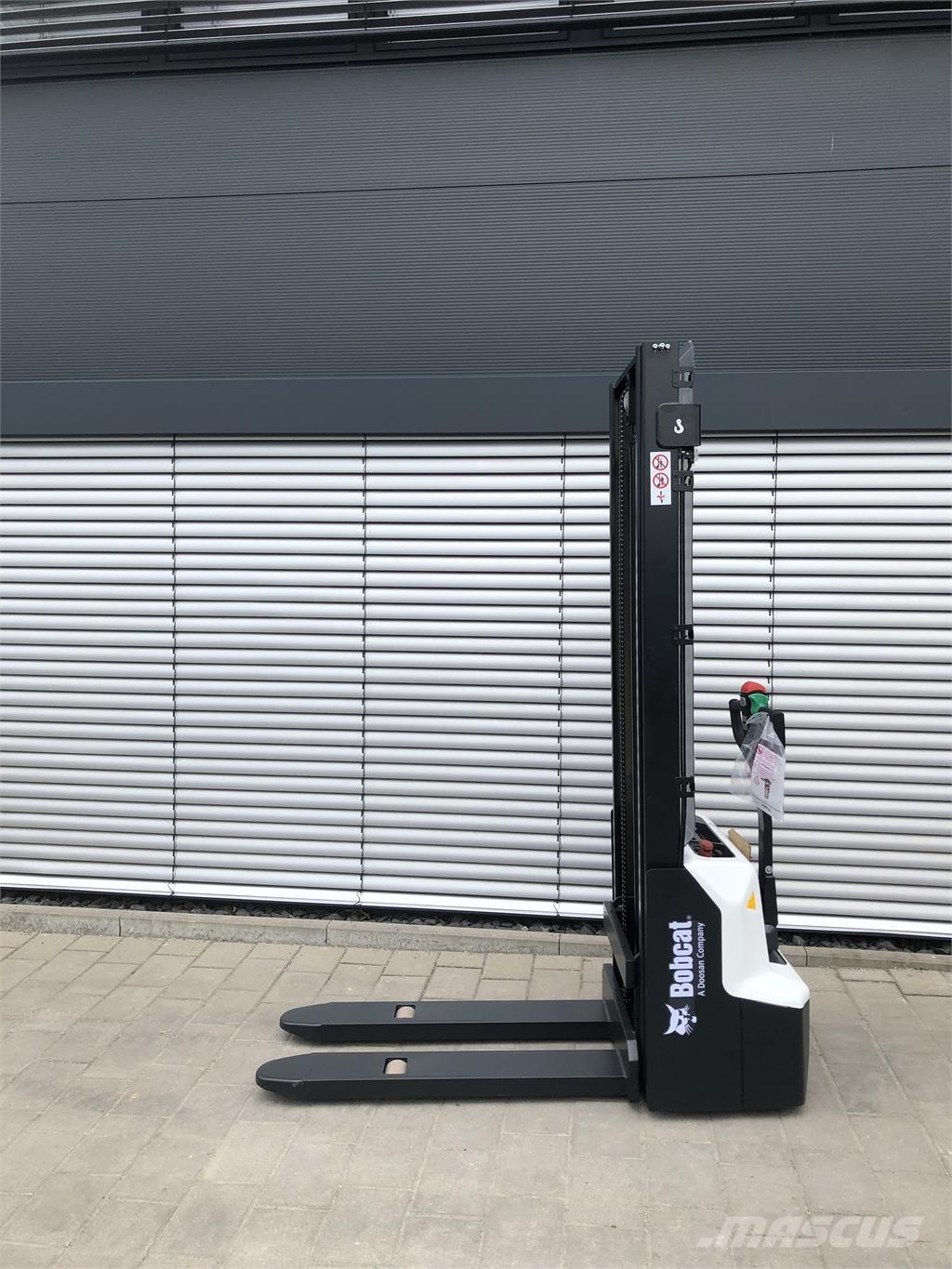 Bobcat LSM12N Transpaleti autopropulsanti