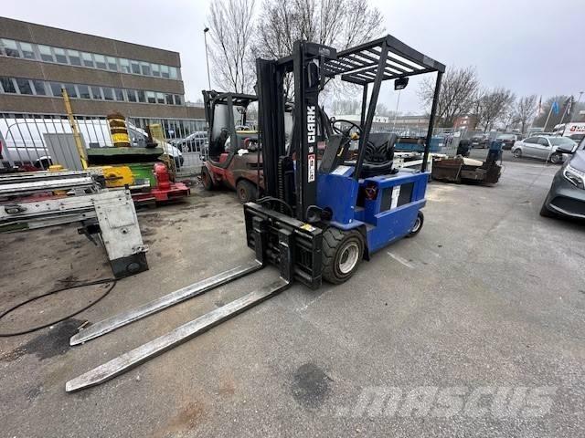 Clark EM 2,5 Stivuitor electric
