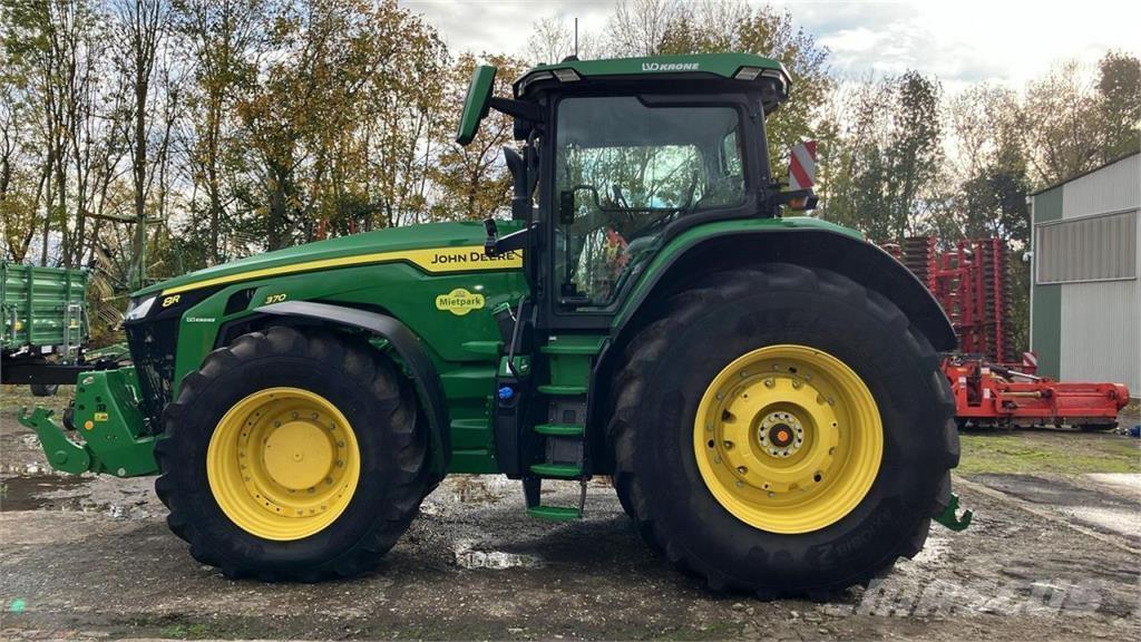John Deere 8R 370 Tractoare