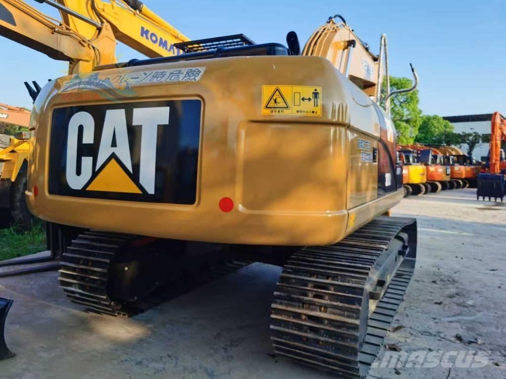 CAT 320d2 Excavatoare pe șenile
