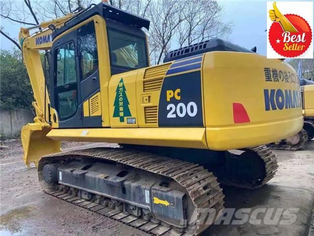 Komatsu PC 200 Excavatoare pe șenile
