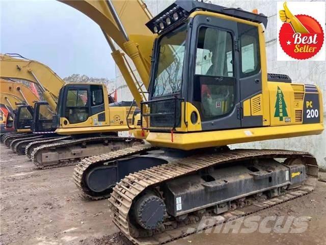 Komatsu PC 200 Excavatoare pe șenile
