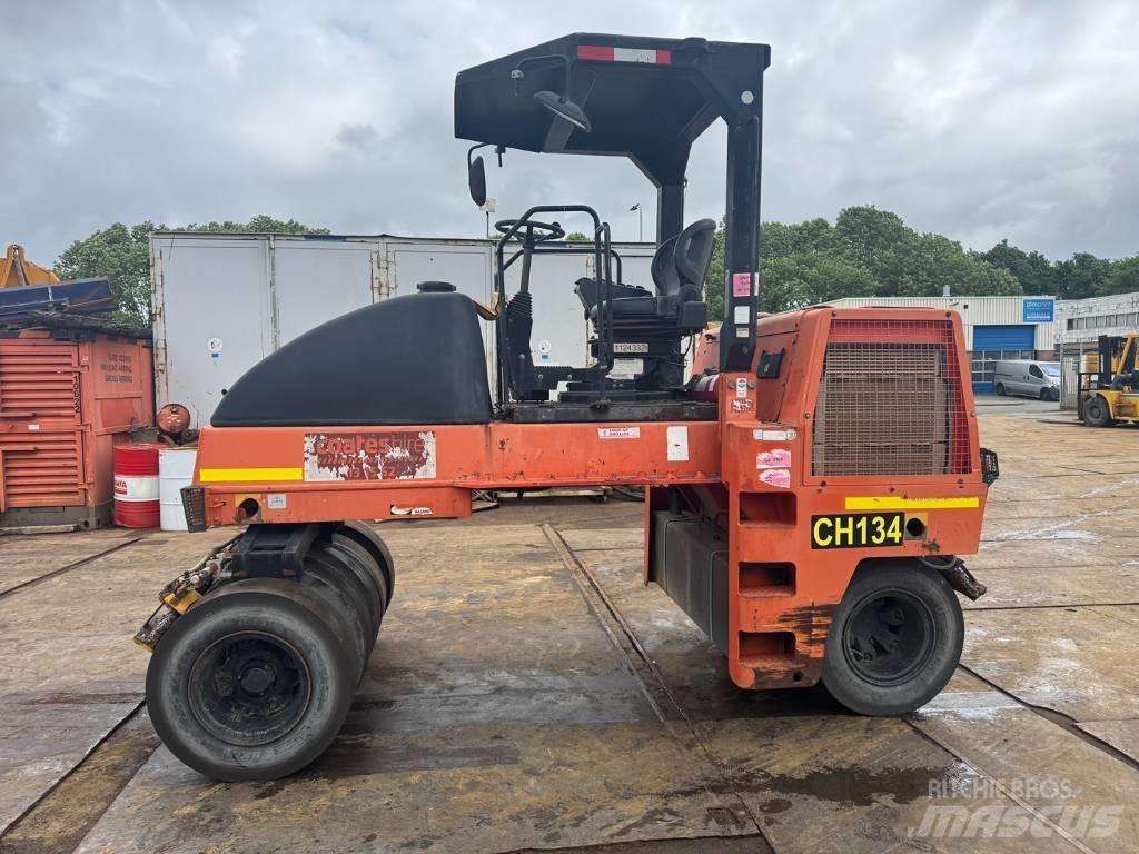 Dynapac CP 142 Cilindri compactori cu roti