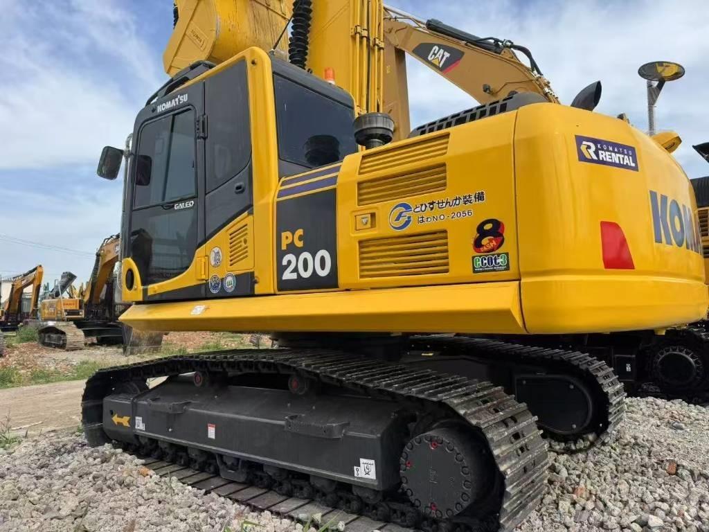Komatsu 200-8 Excavatoare pe șenile
