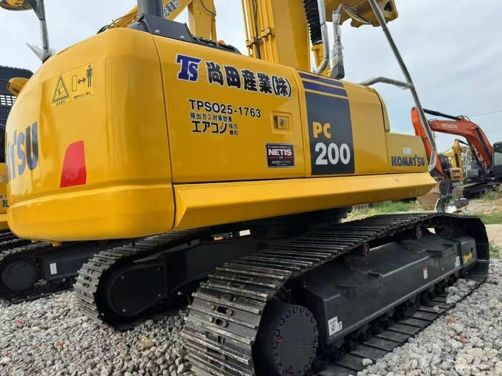Komatsu 200-8 Excavatoare pe șenile
