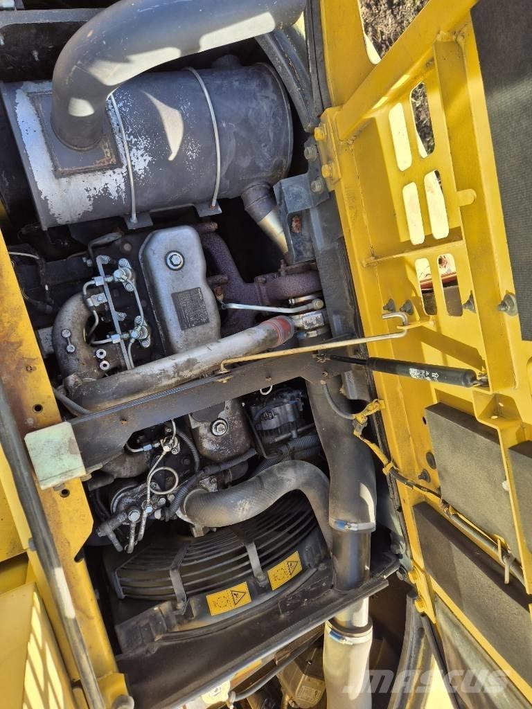 New Holland E 135 SR Excavatoare pe șenile
