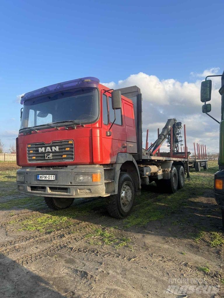 MAN F 2000 Camion pentru lemne