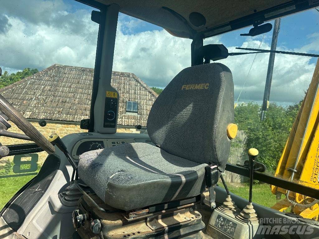 Fermec 860 SE Buldoexcavatoare