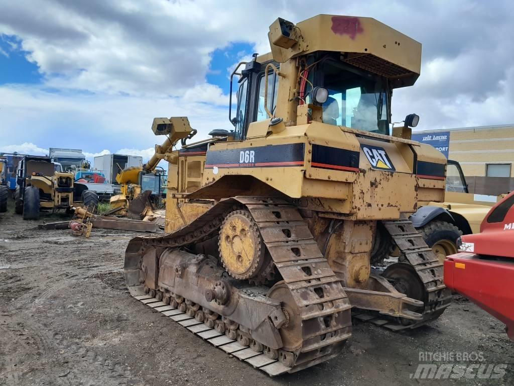 CAT D 6 R III Buldozere pe senile