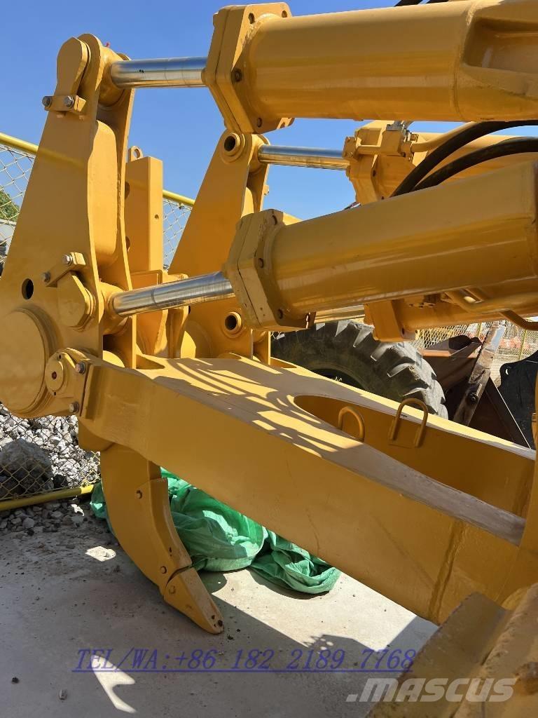 Shantui SD32 Buldozere pe senile