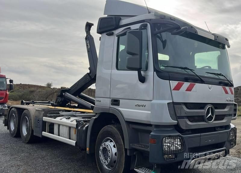 Mercedes-Benz 2641 Camion cadru container