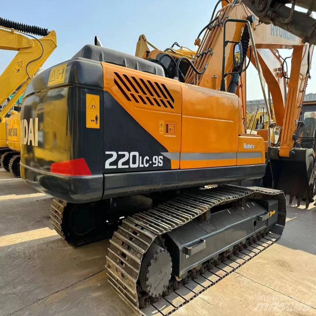 Hyundai R220LC-9S Excavatoare pe șenile
