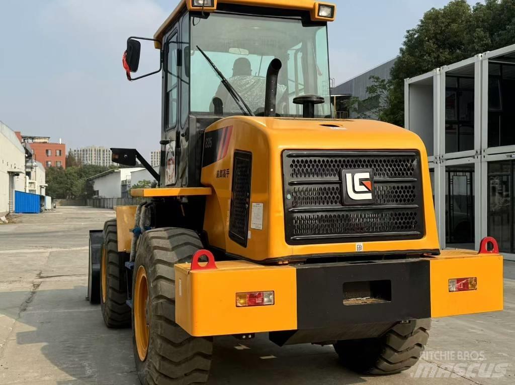 LiuGong CLG 835 Incarcator pe pneuri