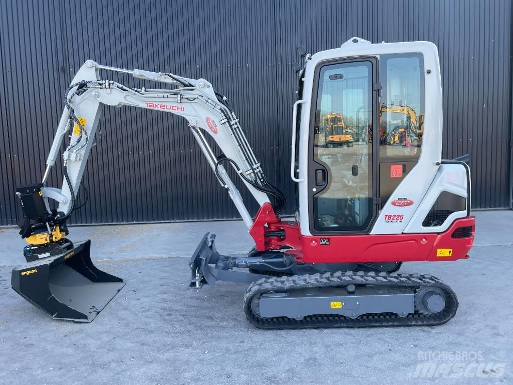 Takeuchi TB 225 Mini excavatoare < 7t