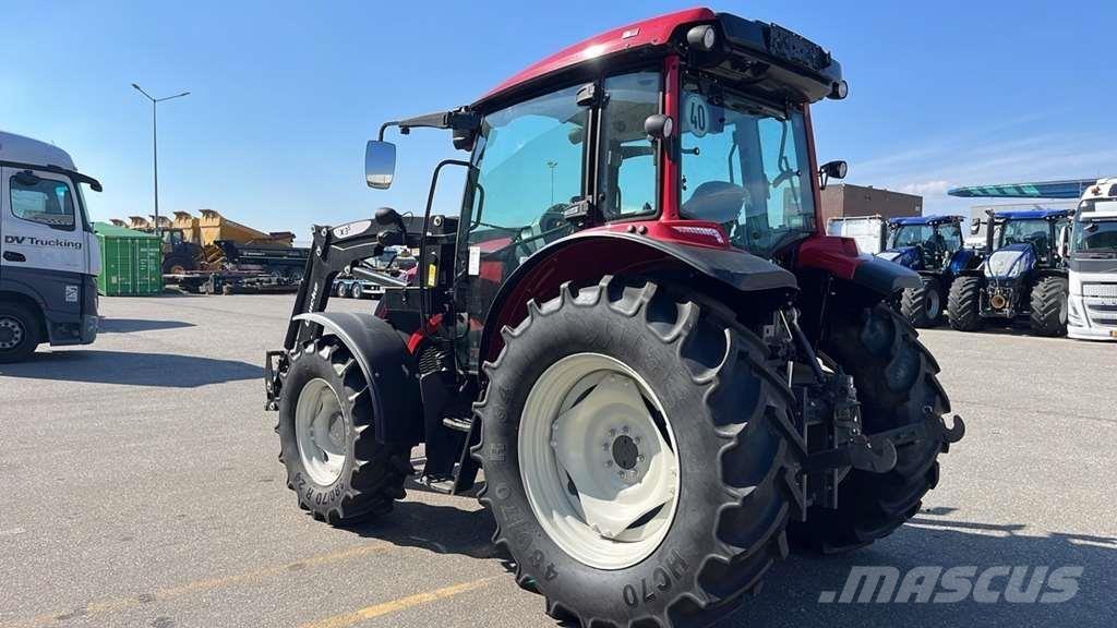 Valtra A75 Tractor Tractoare