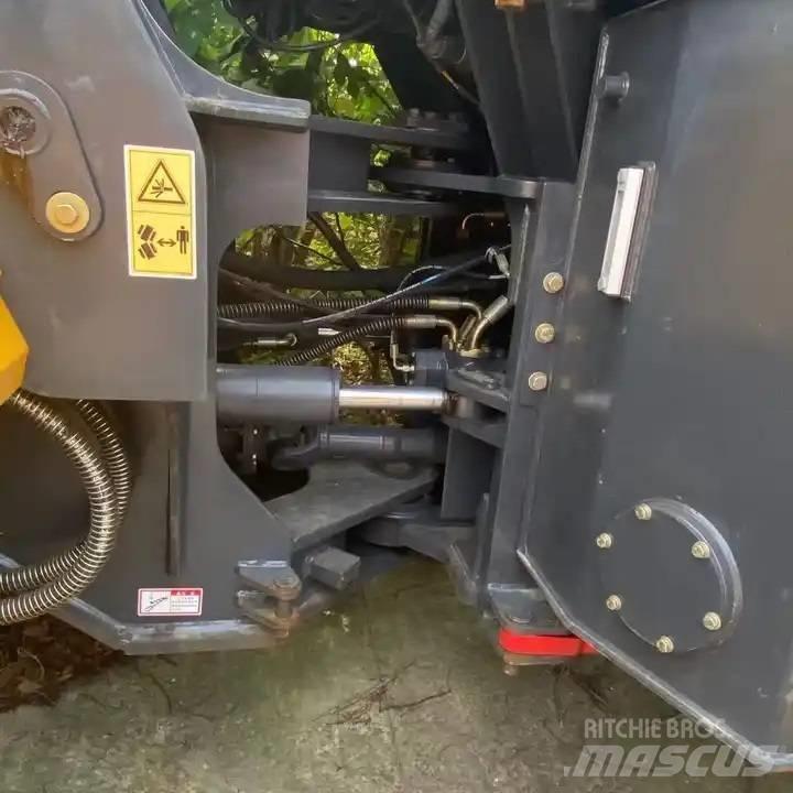 LiuGong 856H Incarcator pe pneuri