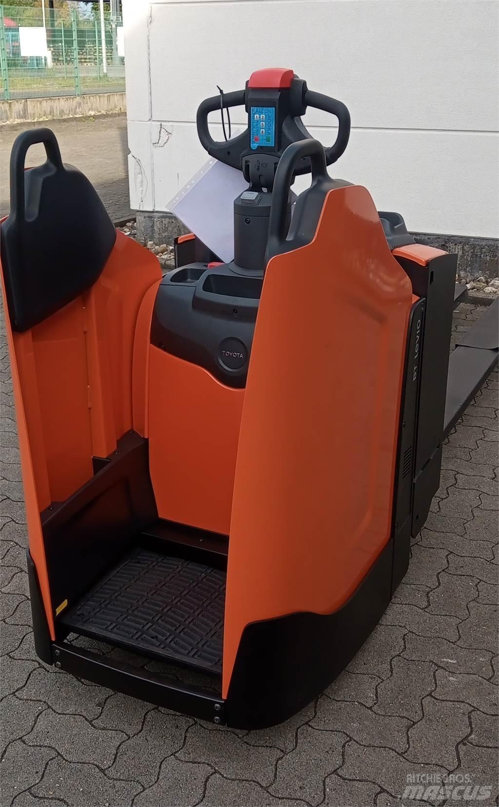 Toyota LPE 250 Transpaleta manuala