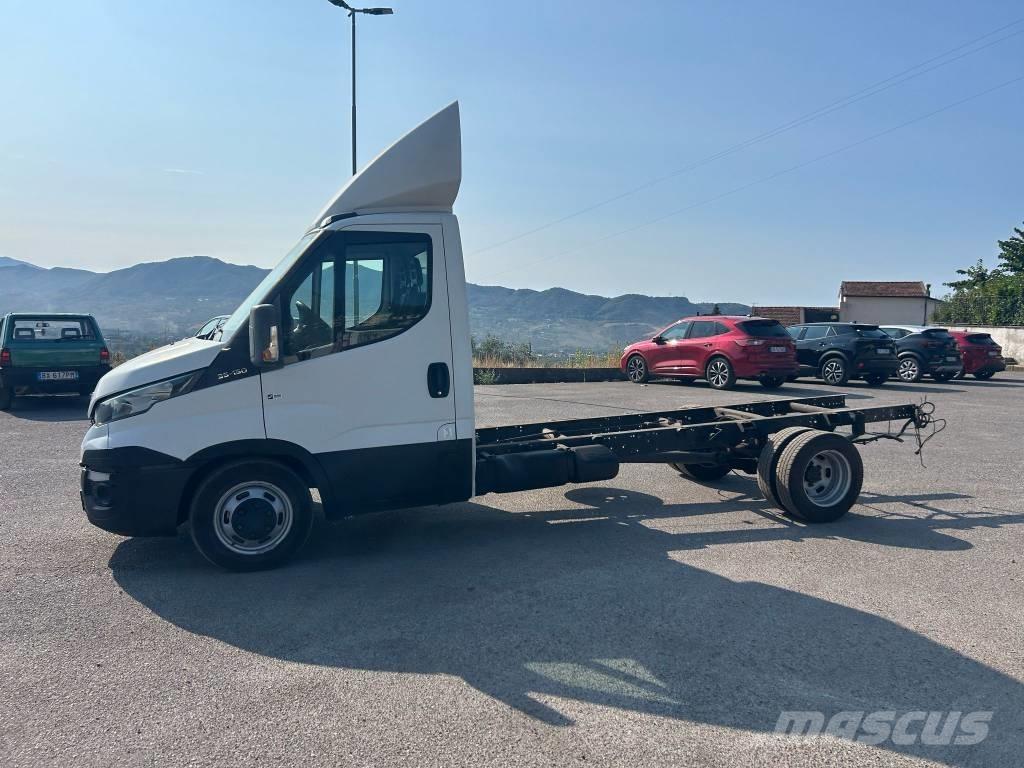 Iveco Daily 35-150 Transportatoare vehicule