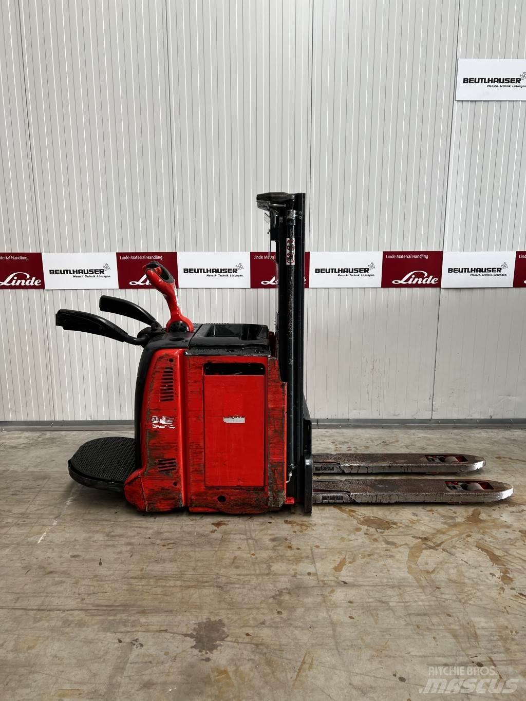 Linde D12AP Transpaleta manuala