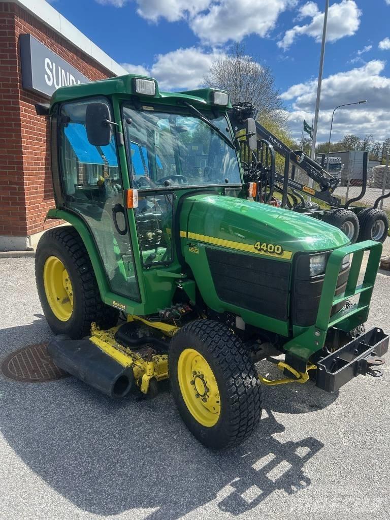 John Deere 4400 Tractoare compacte