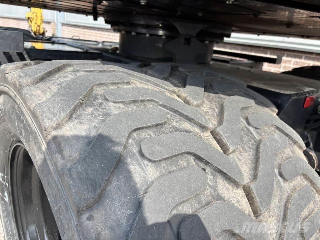 Yanmar B75W Excavatoare cu roti