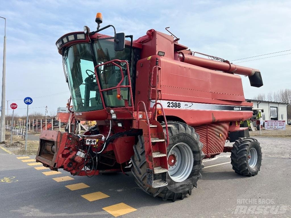 Case IH 2388 Combine de secerat