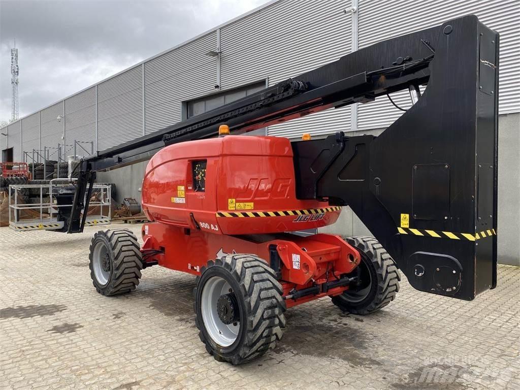 JLG 800AJ Nacele cu brat articulat