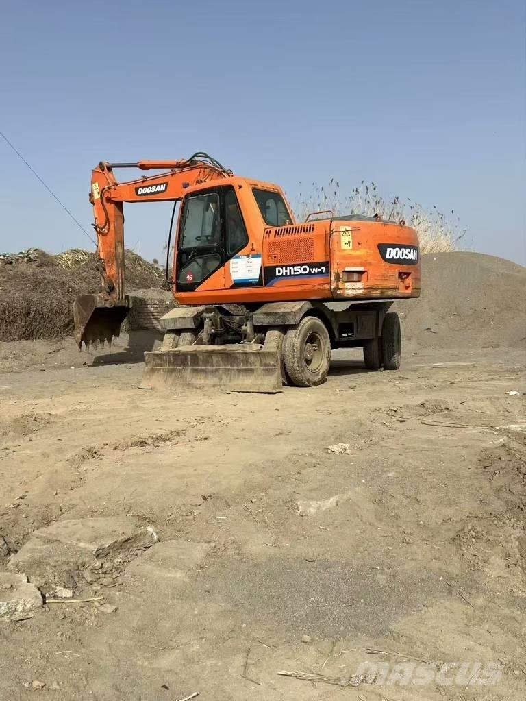 Doosan DH150 W-7 Excavatoare cu roti
