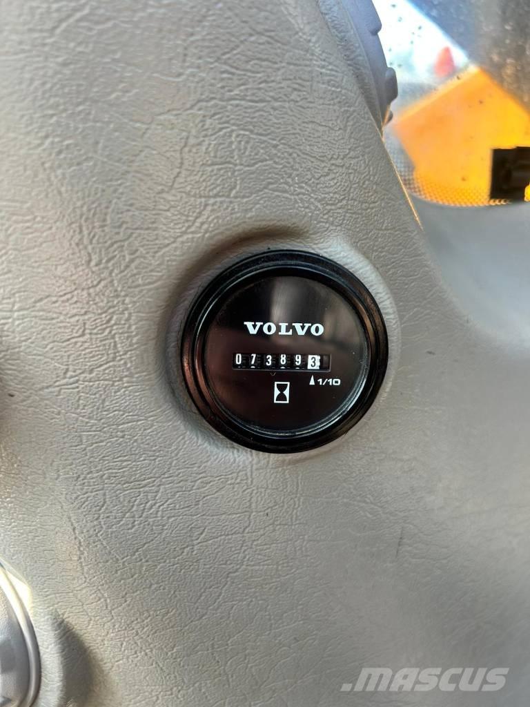 Volvo EC 220 E Excavatoare pe șenile
