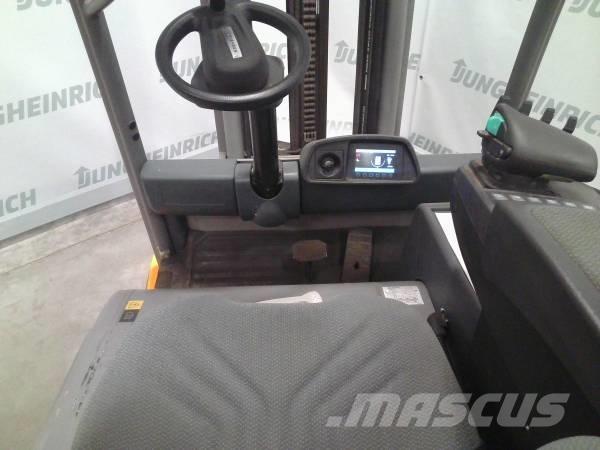 Jungheinrich EFG 320 Stivuitor electric