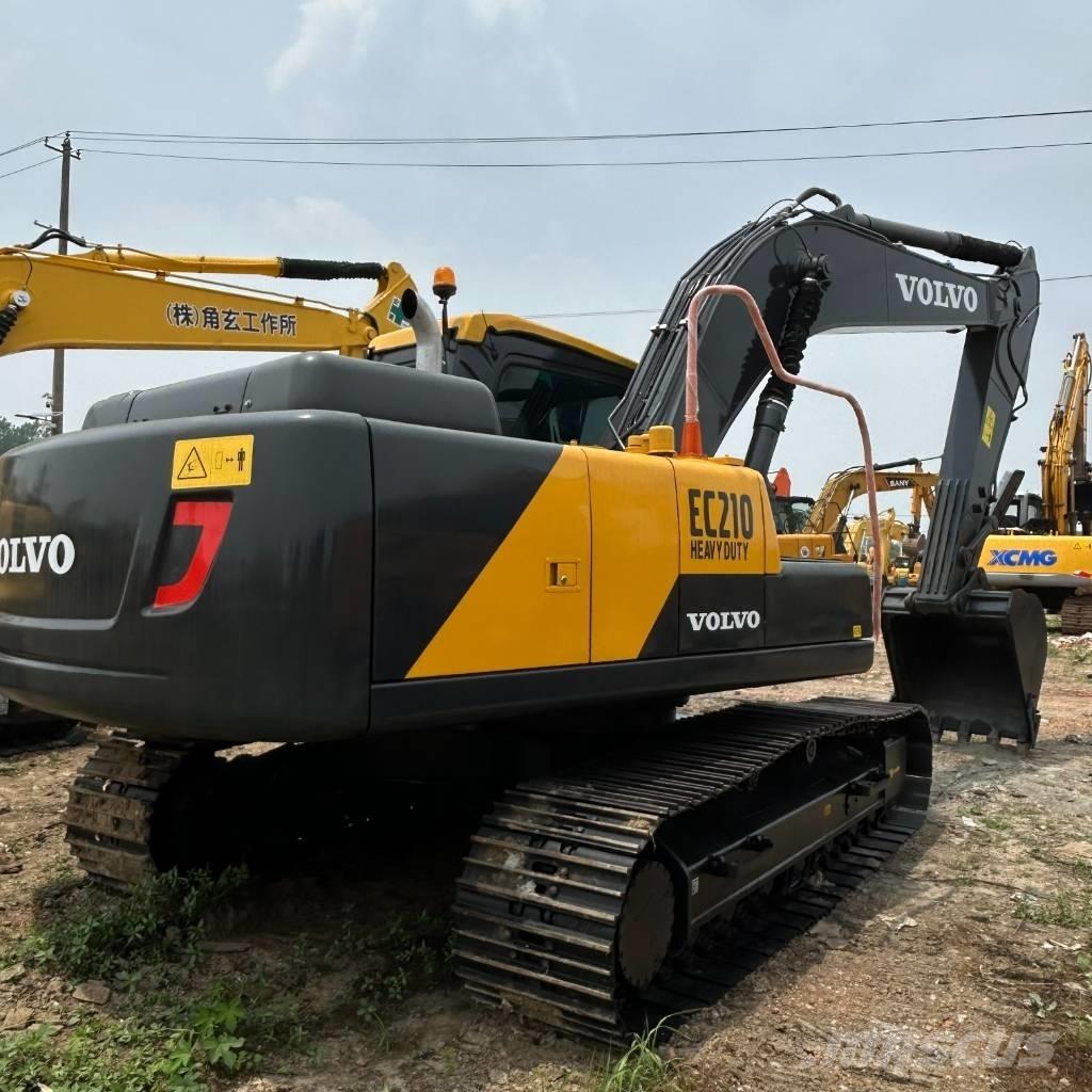 Volvo 210 Excavatoare pe șenile
