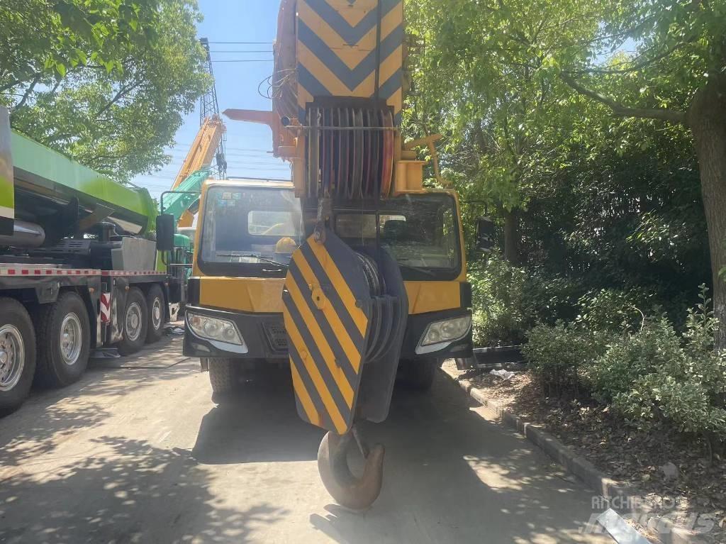 XCMG QY 130 K Macara pentru orice teren