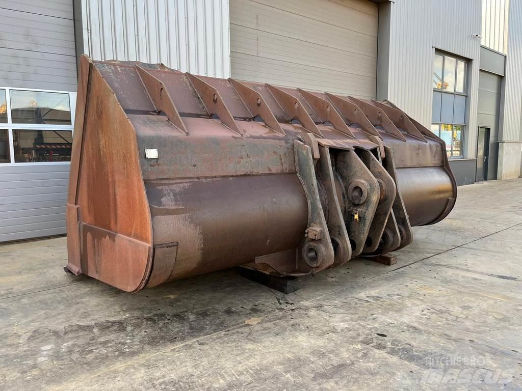 CAT 990 Bucket Pistoane