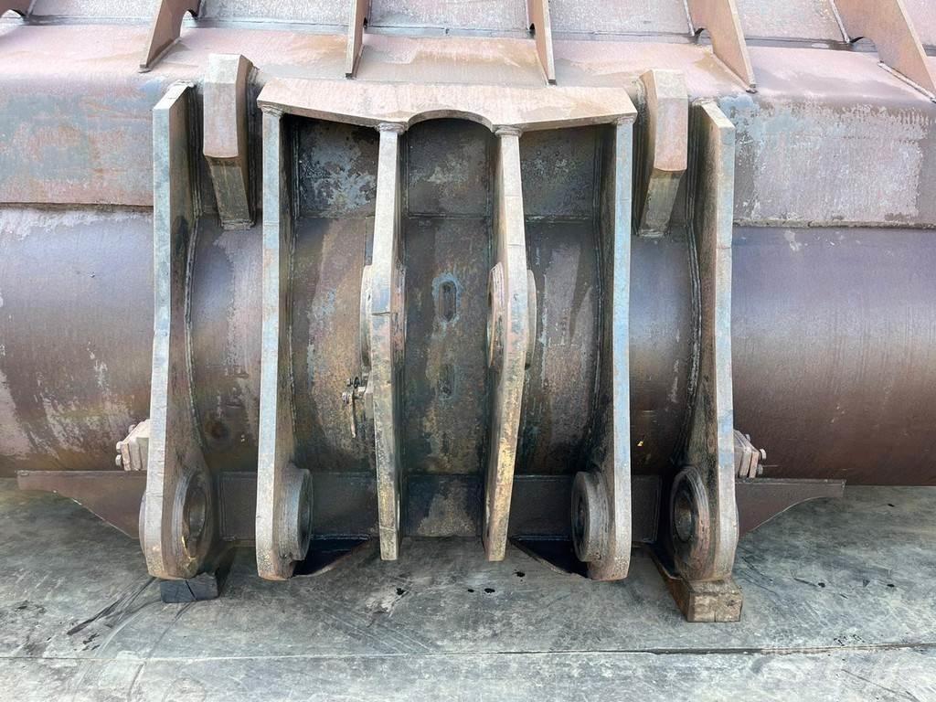 CAT 990 Bucket Pistoane