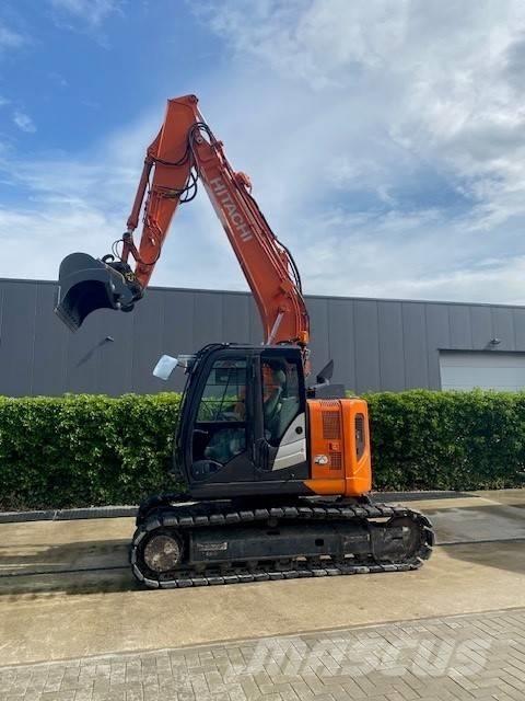 Hitachi ZX 135 US-6 Excavatoare pe șenile

